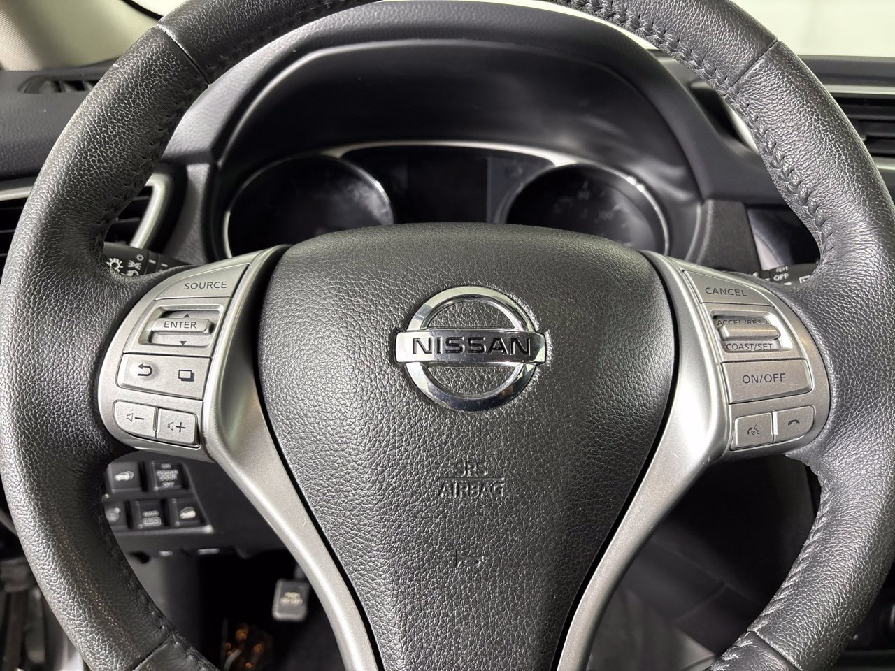 Used 2016 Nissan Rogue SL w/ SL Premium Package AWD/4WD image 17