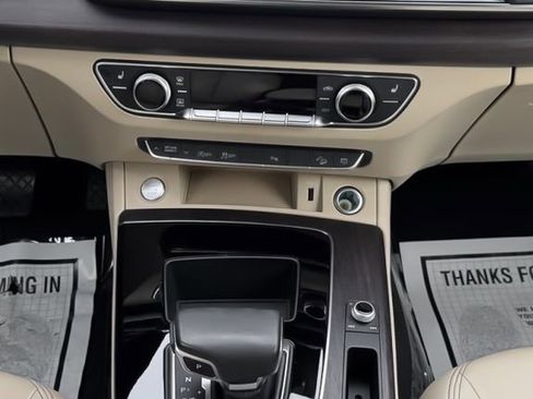 Used 2022 Audi Q5 2.0T Premium Plus w/ Premium Plus Package image 17