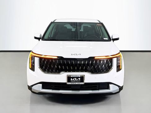 New 2026 Kia Carnival LXS image 2