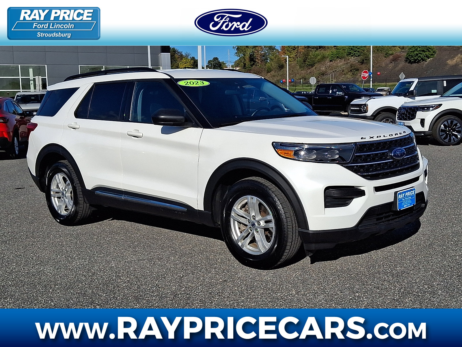 Used 2023 Ford Explorer XLT AWD/4WD image 1