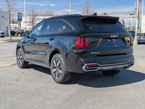 Used 2023 Kia Sorento S w/ Panoramic Sunroof Package image 7