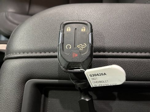 Used 2021 Chevrolet Silverado 1500 LTZ w/ Z71 Off-Road Package image 29