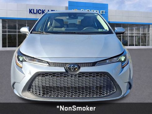 Used 2022 Toyota Corolla LE image 2