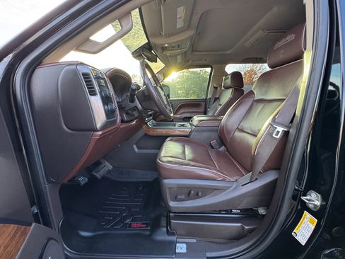 Used 2015 Chevrolet Silverado 2500 High Country w/ Duramax Plus Package image 17