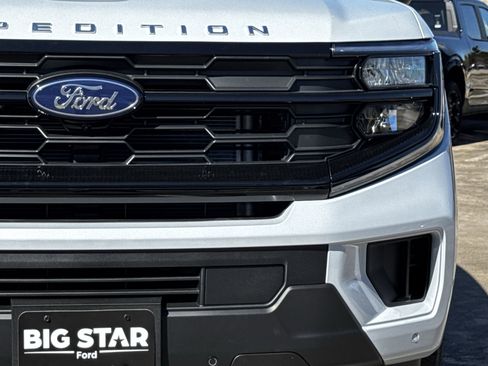 New 2026 Ford Expedition Active image 5