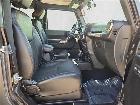 Used 2016 Jeep Wrangler Sahara AWD/4WD image 18
