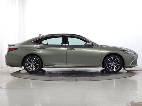 Used 2023 Lexus ES 350 w/ Premium Package image 11