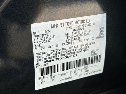 Certified 2022 Ford Explorer XLT w/ Equipment Group 202A image 31