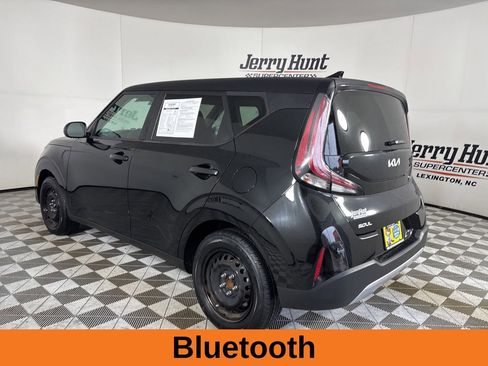 Used 2024 Kia Soul LX image 7
