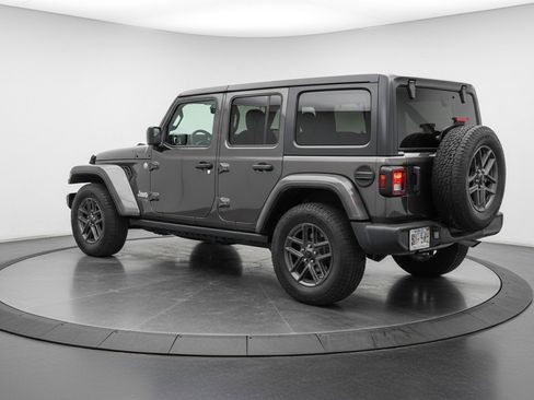 Used 2025 Jeep Wrangler Unlimited Sport AWD/4WD image 6
