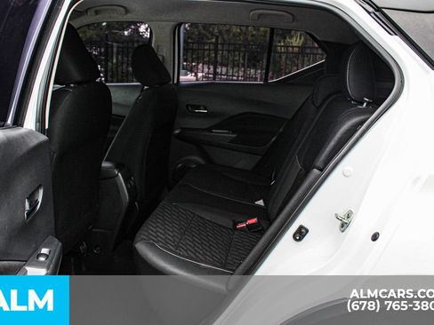 Used 2023 Nissan Kicks SV FWD image 17