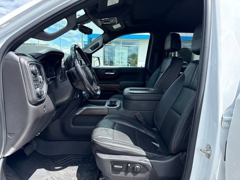 Used 2020 Chevrolet Silverado 1500 High Country w/ Technology Package AWD/4WD image 12
