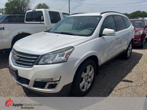 Used 2017 Chevrolet Traverse LT w/ Style and Technology Package AWD/4WD image 2