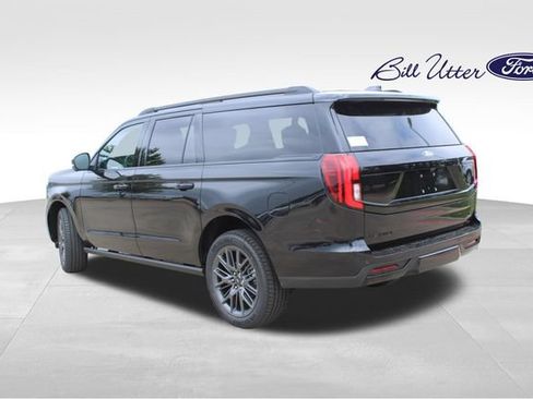 New 2027 Ford Expedition Max Platinum w/ Stealth Appearance Package RWD image 4