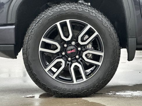 New 2026 GMC Sierra 1500 AT4 w/ LPO, Black Badging Package image 26