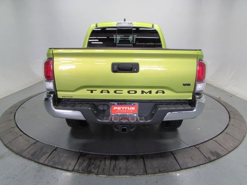 Used 2023 Toyota Tacoma TRD Off-Road w/ Black Out Package (TMS) AWD/4WD image 6