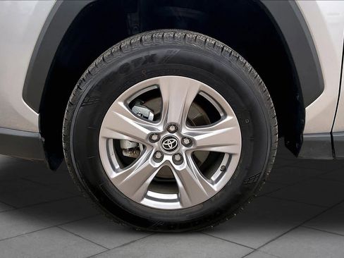 Used 2025 Toyota RAV4 XLE FWD image 11