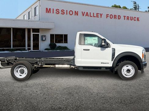 New 2023 Ford F450 XL w/ XL Chrome Package image 3