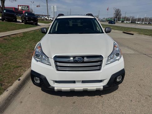 Used 2014 Subaru Outback 3.6R Limited image 9