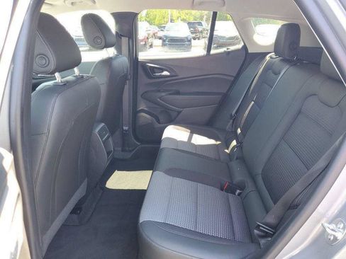 Certified 2025 Chevrolet Trax LT w/ Driver Confidence Package FWD image 26