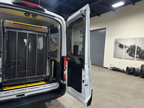 Used 2020 Ford Transit 150 Medium Roof image 23