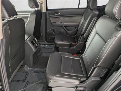Used 2022 Volkswagen Atlas SEL R-Line image 17