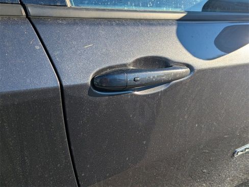 Used 2022 Jeep Compass Limited w/ Elite Group image 18