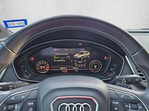 Used 2018 Audi SQ5 Prestige w/ Prestige Package image 17