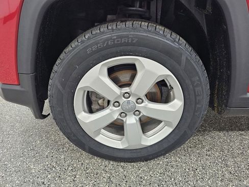 Used 2017 Jeep Compass Latitude w/ Popular Equipment Group AWD/4WD image 10