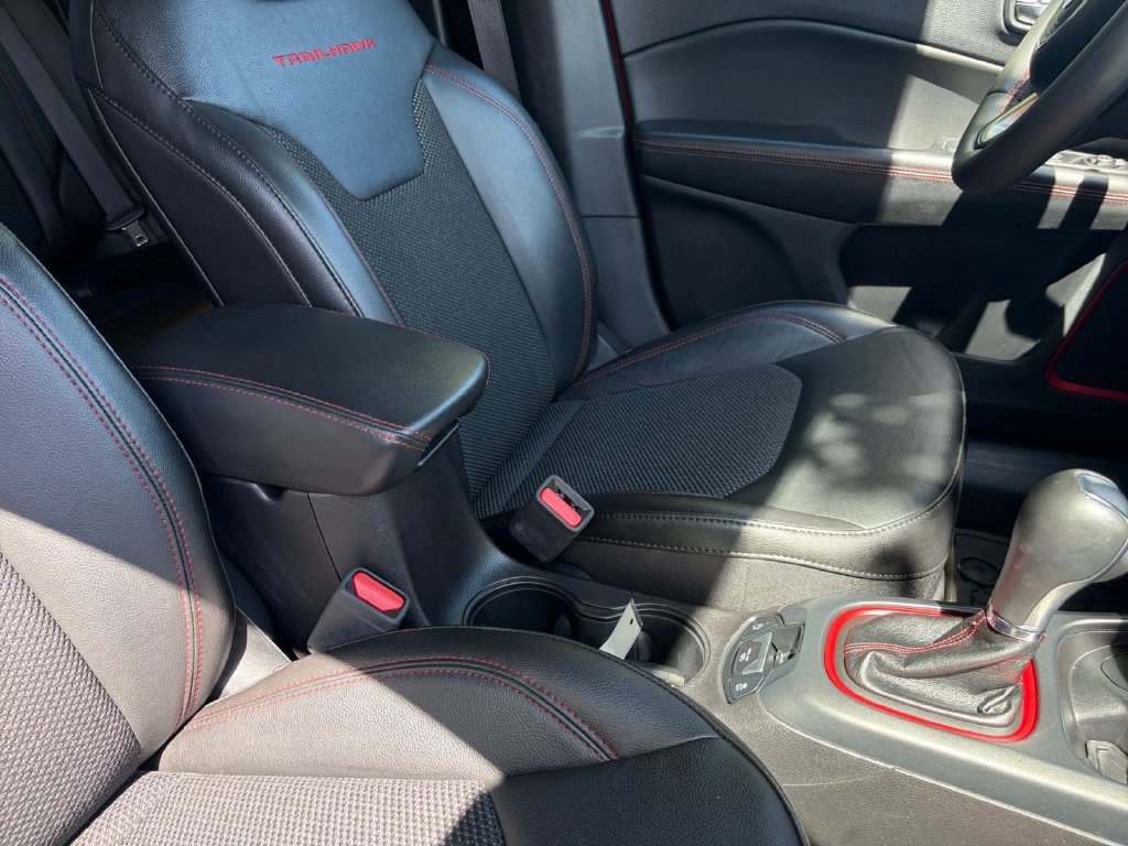Used 2021 Jeep Compass Trailhawk AWD/4WD image 18