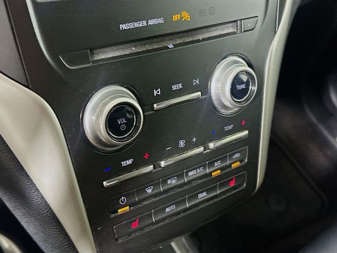 Used 2017 Lincoln MKC Select w/ Select Plus Package FWD image 23