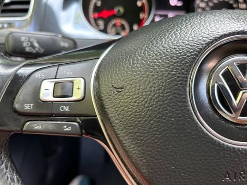 Used 2018 Volkswagen Golf S FWD image 20