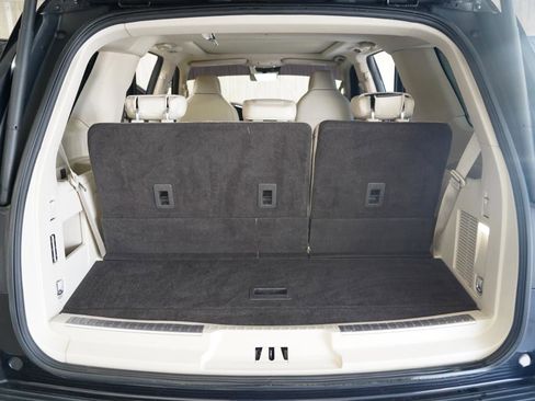 Used 2020 Lincoln Navigator Reserve w/ Luxury Package AWD/4WD image 39