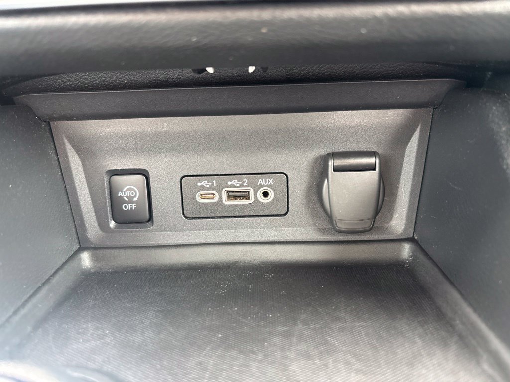 Used 2024 Nissan Sentra SV FWD image 19