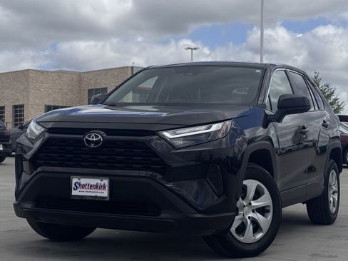 Used 2023 Toyota RAV4 LE image 2
