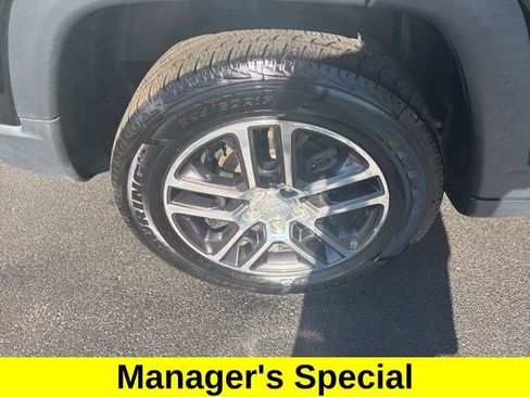 Used 2019 Jeep Compass Latitude w/ Popular Equipment Group image 44