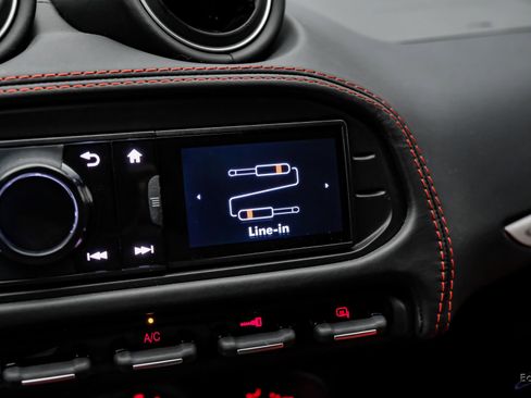 Used 2015 Alfa Romeo 4C Coupe w/ Leather Interior Group image 64