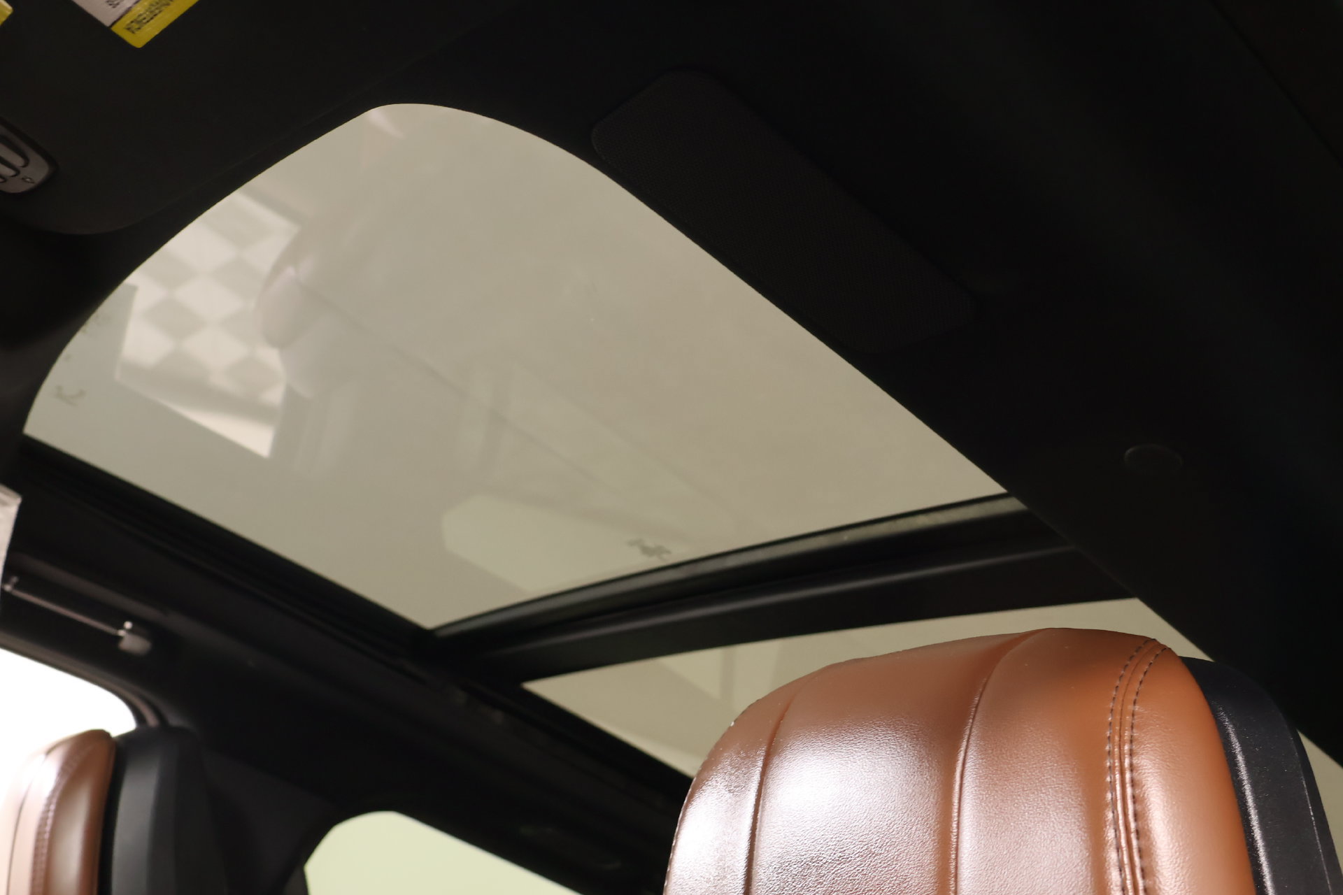 Certified 2025 Lincoln Navigator Reserve AWD/4WD image 16