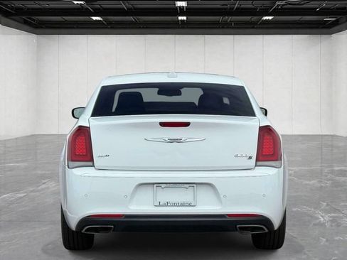 Used 2018 Chrysler 300 S w/ 300S Premium Group AWD/4WD image 6