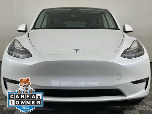 Used 2023 Tesla Model Y Long Range AWD/4WD image 2