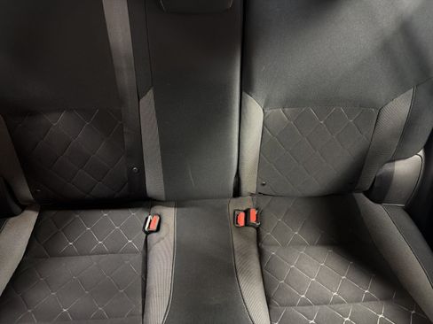 Used 2019 Nissan Kicks SV FWD image 13