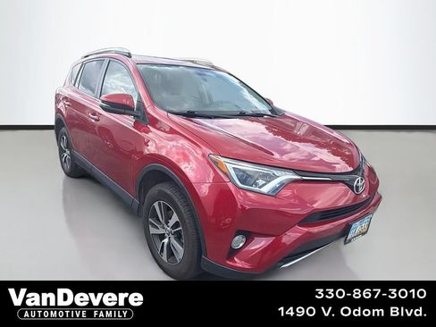 Used 2016 Toyota RAV4 XLE AWD/4WD image 1