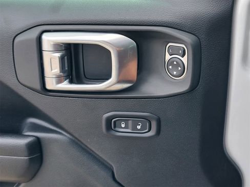 Used 2023 Jeep Wrangler Sport S image 12