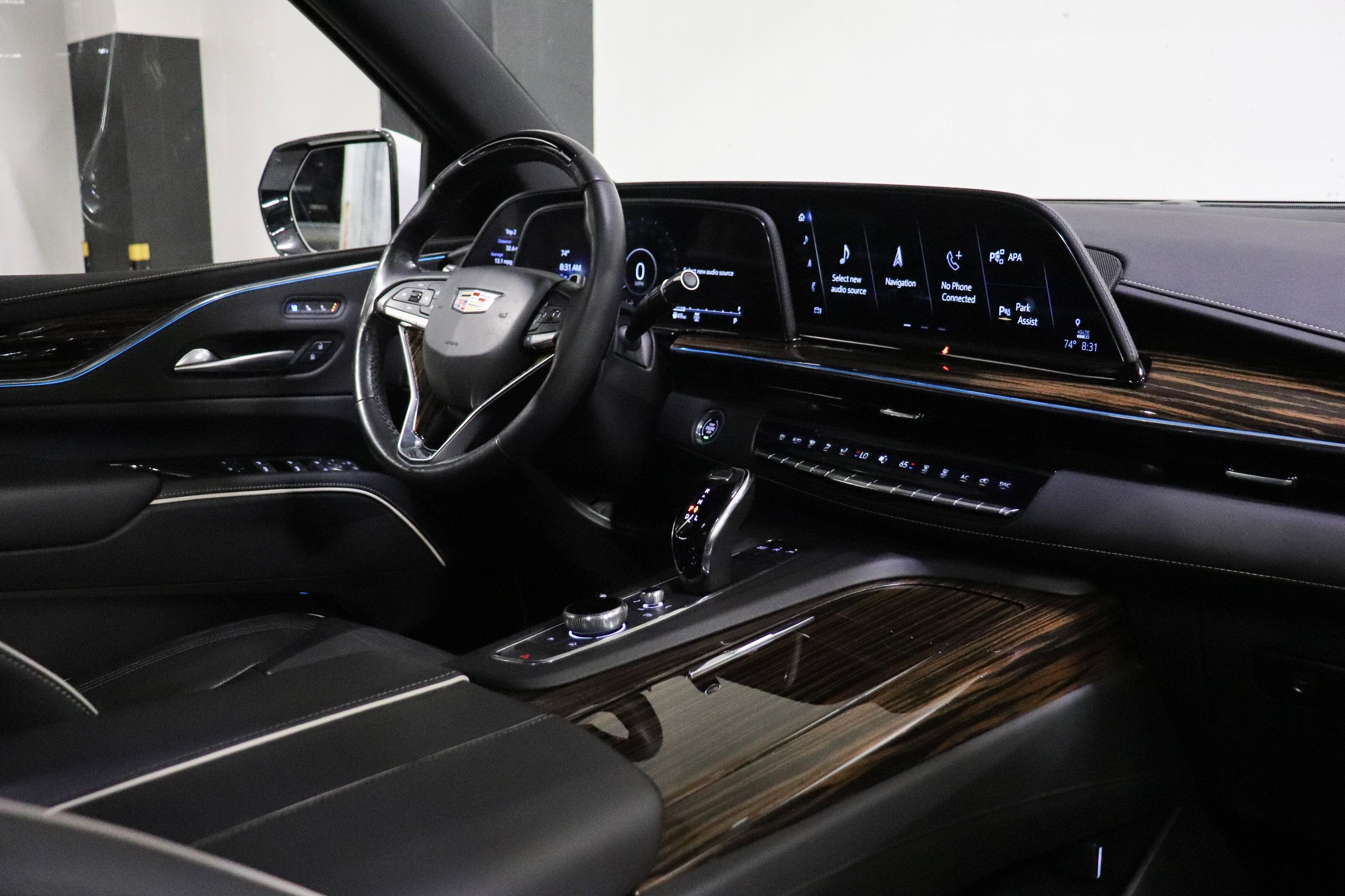 Used 2023 Cadillac Escalade Premium Luxury w/ LPO, Floor Liner Package AWD/4WD image 27