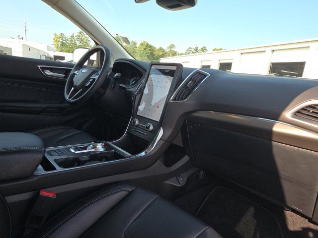 Used 2022 Ford Edge Titanium AWD/4WD image 24