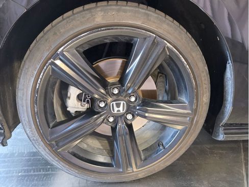 Used 2024 Honda Accord Sport image 11