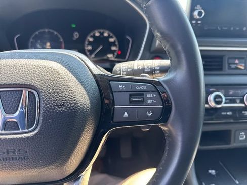 Used 2025 Honda Pilot Touring image 21