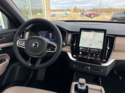 New 2026 Volvo XC90 B6 Plus w/ Protection Package Premier image 17