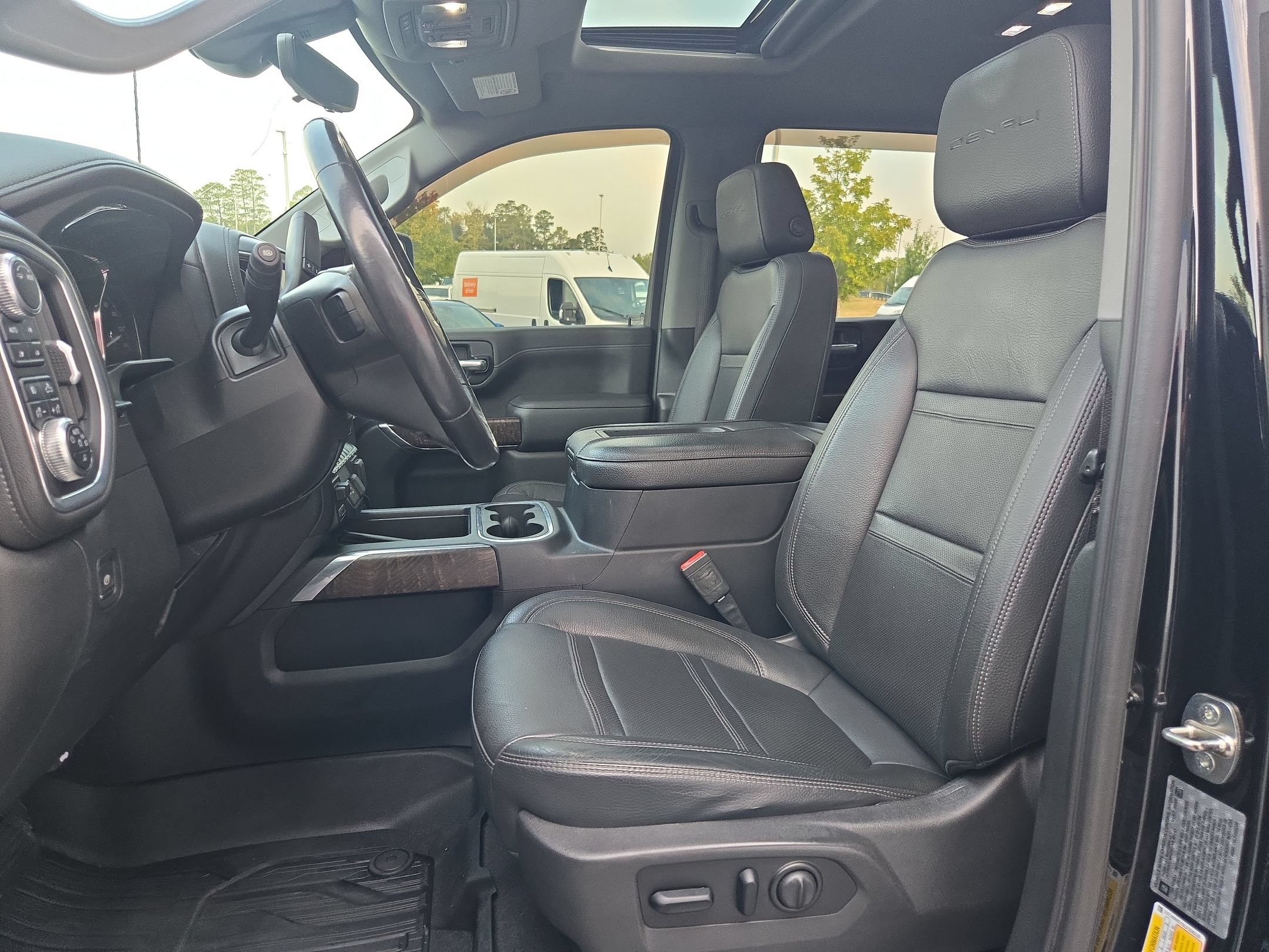 Used 2020 GMC Sierra 3500 Denali w/ Denali Ultimate Package AWD/4WD image 24