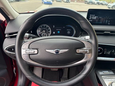 Used 2025 Genesis GV70 2.5T AWD/4WD image 9